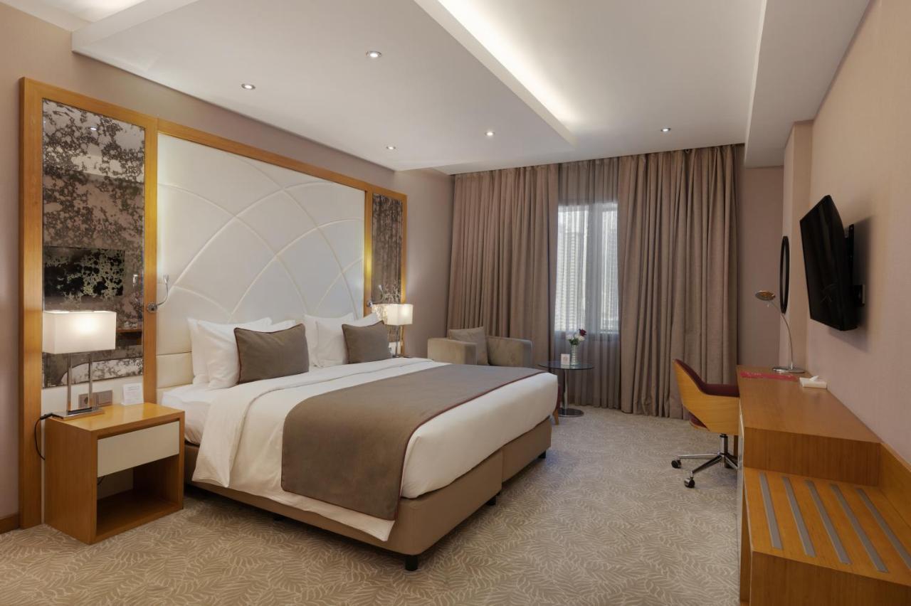 Ramada By Wyndham Erbil Gulan Street Hotel Exterior foto